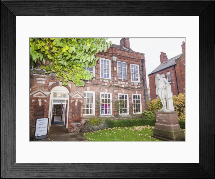 Framed Print : England, East Yorkshire, Kingston upon Hull, William Willberforce Museum Framed Print : England, East Yorkshire, Kingston upon Hull, William Willberforce Museum