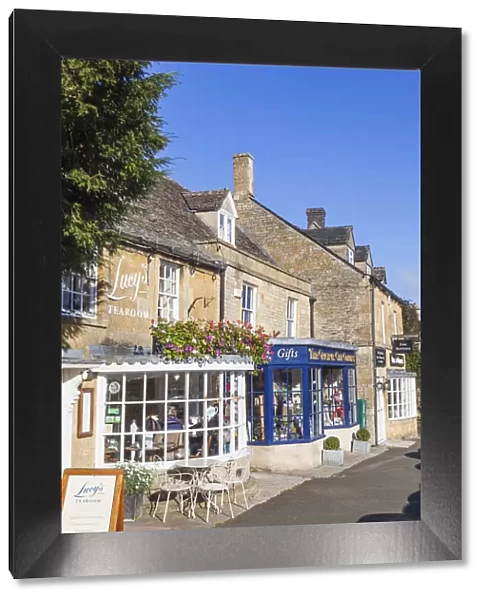 England, Gloucestershire, Cotswolds, Stow-on-the-Wold, Teashop and Gift Shop