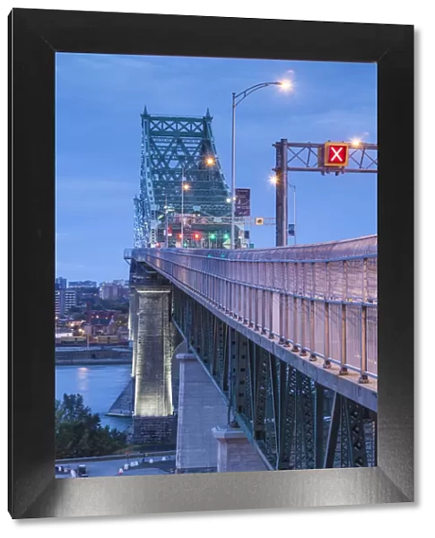 Canada, Quebec, Montreal, Jacques Cartier Bridge, dawn