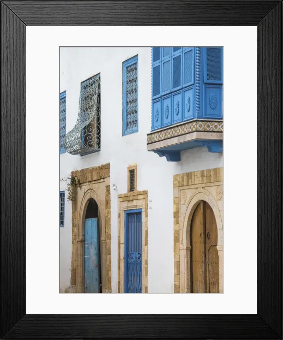 Framed Print : Tunisia, Main street in the Picturesque whitewashed village of Sidi Bou Said
