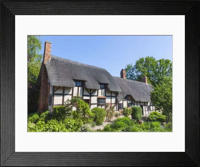 Framed Print : England, Warwickshire, Cotswolds, Stratford-Upon-Avon, Anne Hathaways Cottage Framed Print : England, Warwickshire, Cotswolds, Stratford-Upon-Avon, Anne Hathaways Cottage