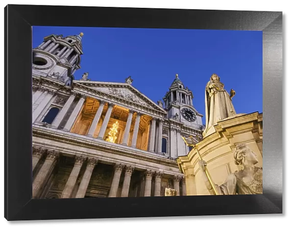 England, London, The City, St. Pauls Cathedral, Cathedral Facade and Statue