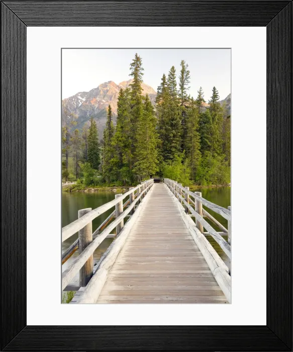 Framed Print : Pyramid Lake, Jasper National park, Alberta, Canada Framed Print : Pyramid Lake, Jasper National park, Alberta, Canada