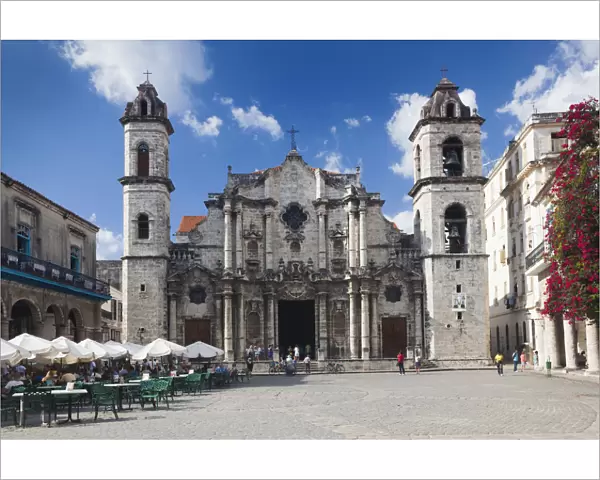 Cuba, Havana, Havana Vieja, Plaza de la Catedral, Catedral de San Cristobal de la