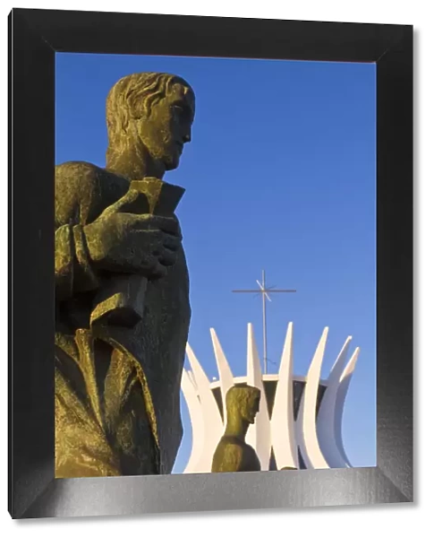 Brazil, Distrito Federal-Brasilia, Brasilia, Bronze sculptures representing the