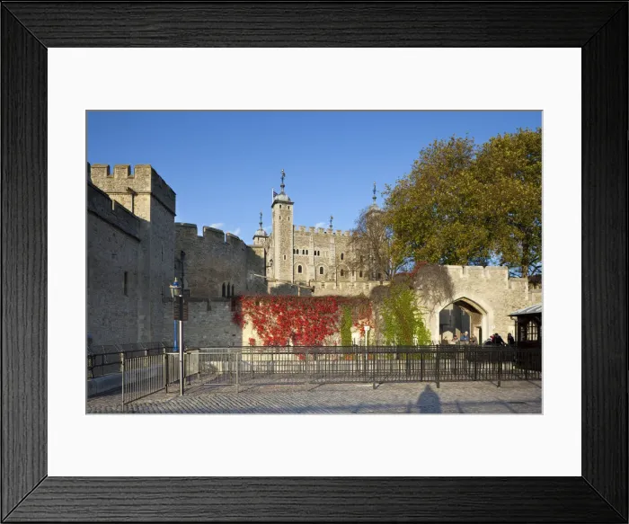 Framed Print : Tower of London, London, England Framed Print : Tower of London, London, England