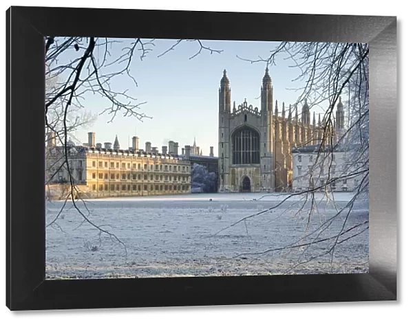 UK, England, Cambridgeshire, Cambridge, The Backs, Kings College Chapel in winter