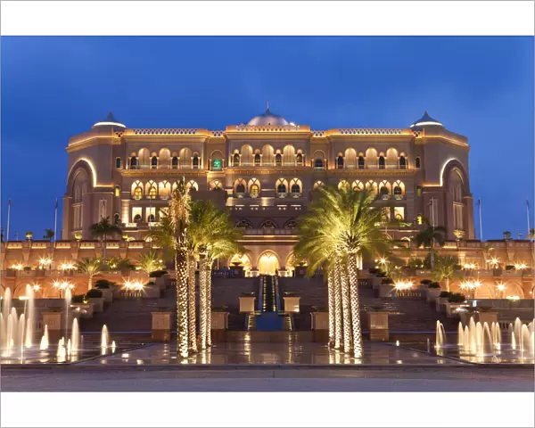 United Arab Emirates (UAE), Abu Dhabi, Emirates Palace Hotel, fountains