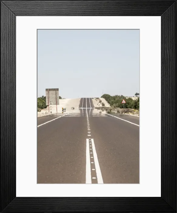 Framed Print : Desert road south of Abu Dhabi, United Arab Emirates