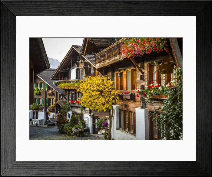 Framed Print : Traditional Swiss wooden chalets, Brienz, Berner Oberland, Switzerland