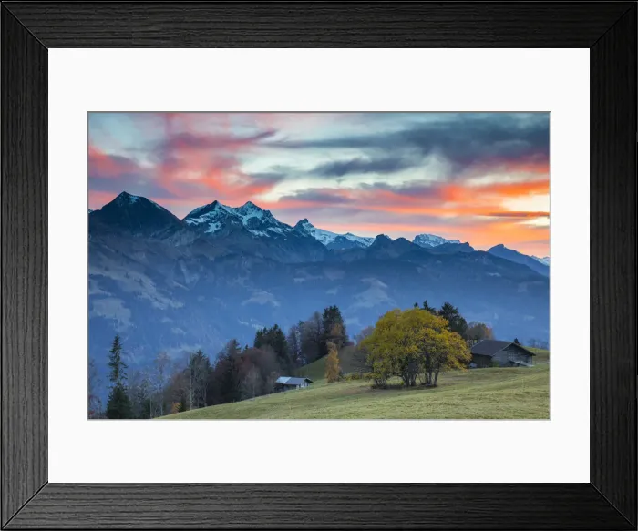 Framed Print : Moutnains above Lake Thun, Berner Oberland, Switzerland Framed Print : Moutnains above Lake Thun, Berner Oberland, Switzerland