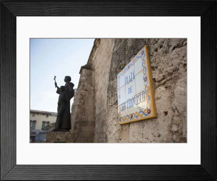 Framed Print : Plaza de San Francisco, Habana Vieja, Havana, Cubaplaq Framed Print : Plaza de San Francisco, Habana Vieja, Havana, Cubaplaq