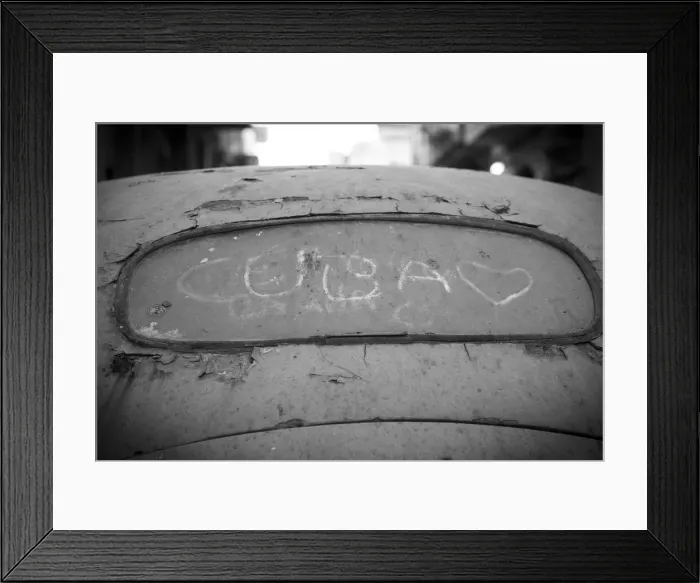 Framed Print : Cuba drawn in the dirt on a rear windscreen of old car, Habana Vieja Framed Print : Cuba drawn in the dirt on a rear windscreen of old car, Habana Vieja