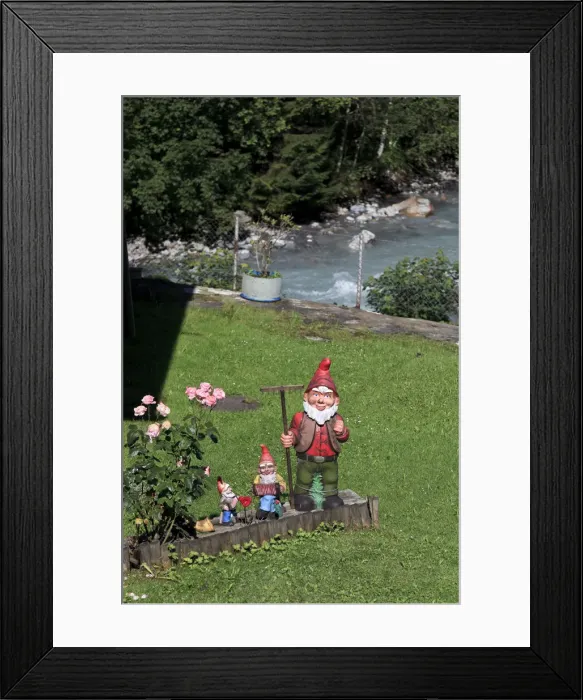 Framed Print : Switzerland, Bernese Oberland, Lauterbrunnen town and Valley Framed Print : Switzerland, Bernese Oberland, Lauterbrunnen town and Valley