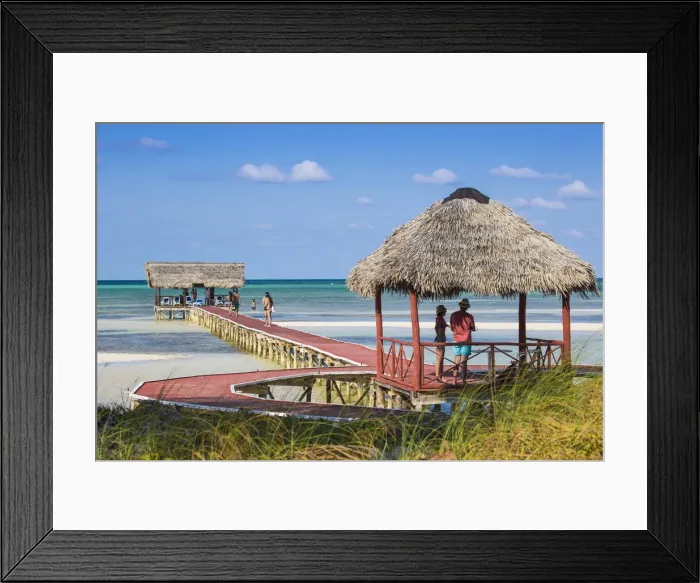 Framed Print : Cuba, Jardines del Rey, Cayo Guillermo, Playa El Paso, Wooden red jetty