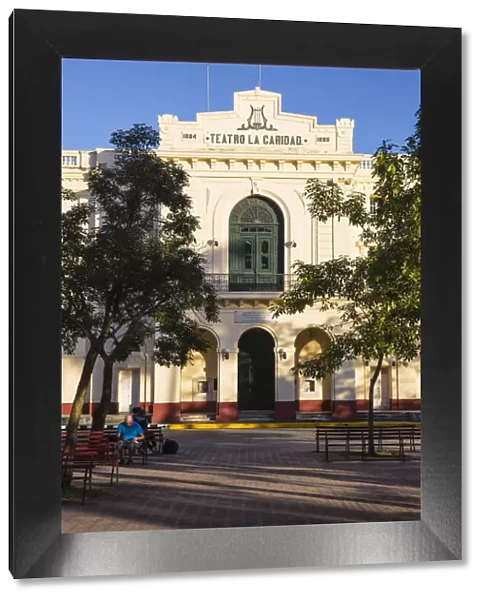 Cuba, Santa Clara, Parque Vidal, Teatro La Caridad