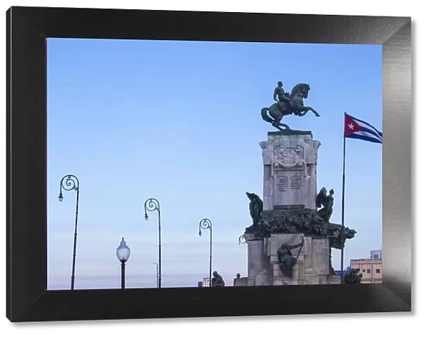 Cuba, Havana, Malecon, Monument to Lieutenant-General Antonio Maceo, known as the