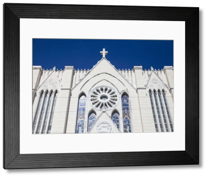Framed Print : Cuba, Havana, Vedado, Iglesia de San Juan de Letran Framed Print : Cuba, Havana, Vedado, Iglesia de San Juan de Letran