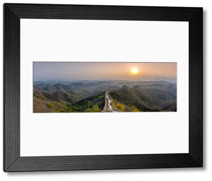 Framed Print : China, Beijing Municipality, Miyun County, Great Wall of China (UNESCO World Heritage Framed Print : China, Beijing Municipality, Miyun County, Great Wall of China (UNESCO World Heritage