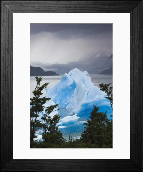 Framed Print : Chile, Magallanes Region, Torres del Paine National Park, Lago Grey, glacial ice Framed Print : Chile, Magallanes Region, Torres del Paine National Park, Lago Grey, glacial ice
