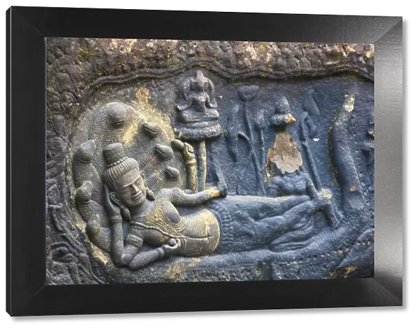 Cambodia, Temples of Angkor (UNESCO site), Kbal Spean, riverbed carving of reclining