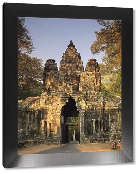 Cambodia, Temples of Angkor (UNESCO site), Angkor Thom Victory Gate