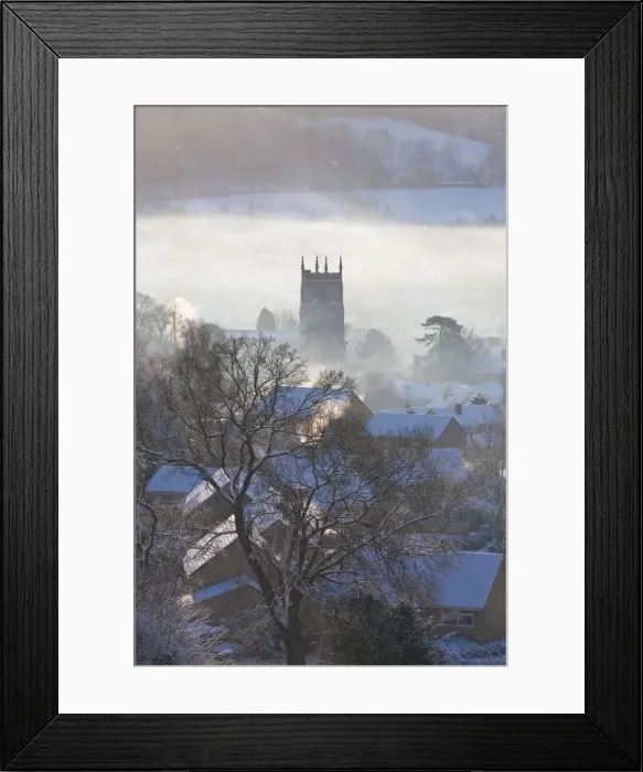 Framed Print : View of Wotton Under Edge, Gloucestershire, Cotswolds in winter with snow Framed Print : View of Wotton Under Edge, Gloucestershire, Cotswolds in winter with snow