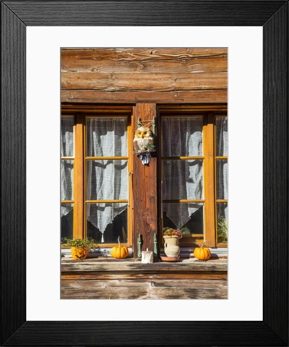 Framed Print : Chalet detail, Berner Oberland, Switzerland Framed Print : Chalet detail, Berner Oberland, Switzerland