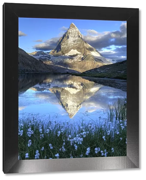 Switzerland, Valais, Zermatt, Matterhorn (Cervin) Peak and Riffel Lake