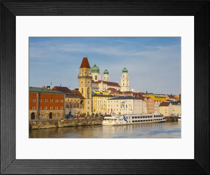 Framed Print : Town Hall (Rathaus) and The River Danube, Passau, Lower Bavaria, Bavaria, Germany Framed Print : Town Hall (Rathaus) and The River Danube, Passau, Lower Bavaria, Bavaria, Germany