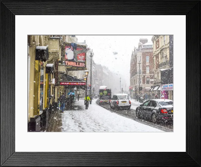 Framed Print : UK, England, London, The West End, Theatreland, Shaftesbury Avenue Framed Print : UK, England, London, The West End, Theatreland, Shaftesbury Avenue