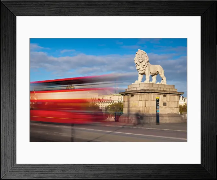 Framed Print : UK, England, London, South Bank Lion Framed Print : UK, England, London, South Bank Lion