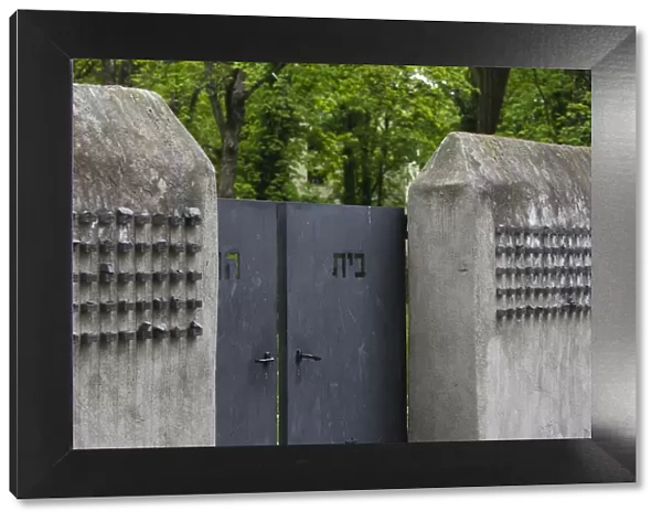 Germany, Hessen, Frankfurt-am-Main, Jewish cemetery, gates
