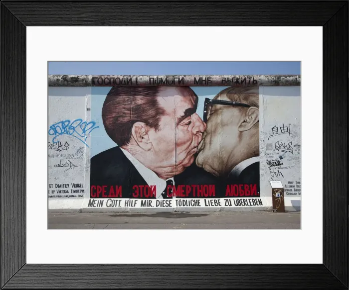 Framed Print : Eastside gallery (Berlin Wall), Muhlenstrasse, Berlin, Germany Framed Print : Eastside gallery (Berlin Wall), Muhlenstrasse, Berlin, Germany