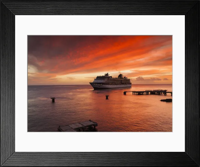 Framed Print : Dominica, Roseau, cruiseship Framed Print : Dominica, Roseau, cruiseship