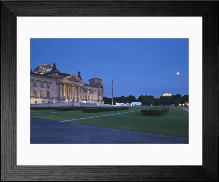 Framed Print : Reichstag (Deutscher Bundestag  /  Parliament Bldg), Berlin, Germany