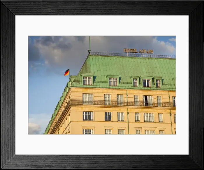 Framed Print : Hotel Adlon, Unter den Linden, Berlin, Germany