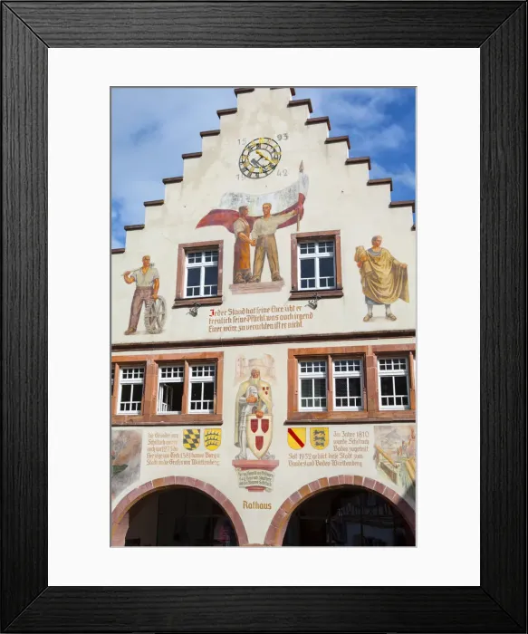 Framed Print : The Picturesque Rathaus (Town Hall) in Shiltachs Medieval Altstad (Old Town) Framed Print : The Picturesque Rathaus (Town Hall) in Shiltachs Medieval Altstad (Old Town)