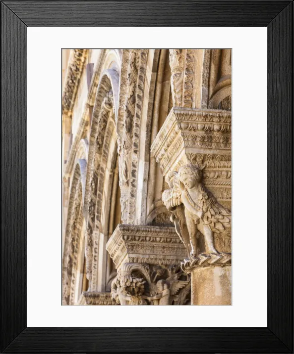 Framed Print : Ornately Carved Collumns of the Rectors Palace, Stari Grad (Old Town), Dubrovnik Framed Print : Ornately Carved Collumns of the Rectors Palace, Stari Grad (Old Town), Dubrovnik