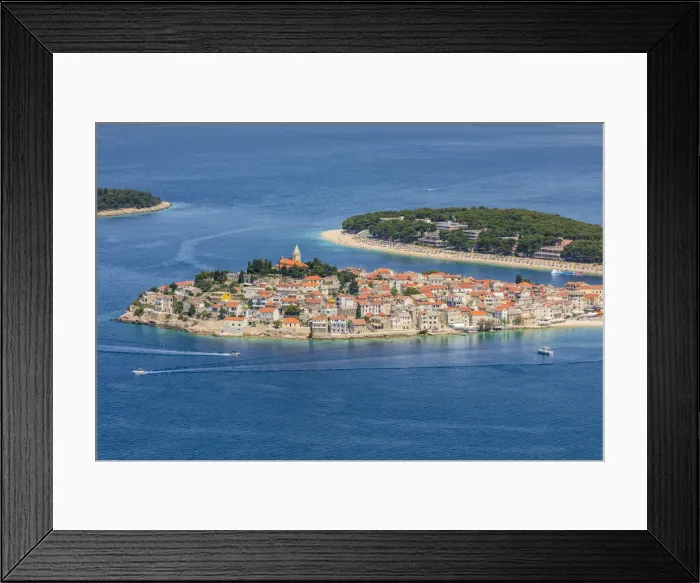 Framed Print : An Elevated View of Primosten, Croatia, Dalmatian Coast, Europe Framed Print : An Elevated View of Primosten, Croatia, Dalmatian Coast, Europe