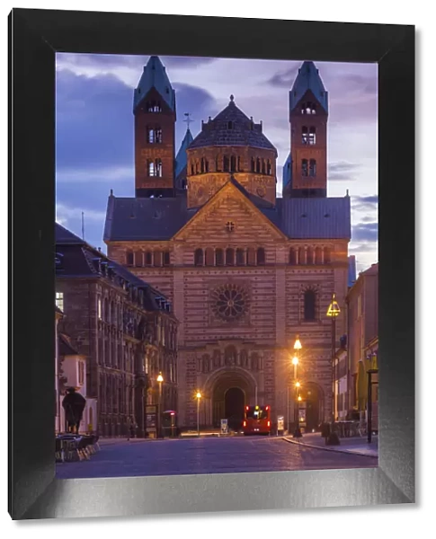 Germany, Rheinland-Pfalz, Speyer, Dom cathedral, exterior, dawn