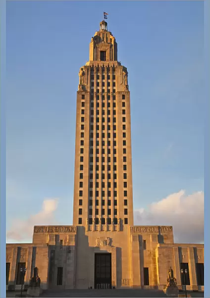 USA, Louisiana, Baton Rouge, Louisiana State Capitol, b. 1931, sunset