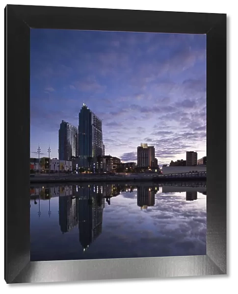 USA, Florida, Tampa, Tampa Museum of Art and high rise buildings, dawn