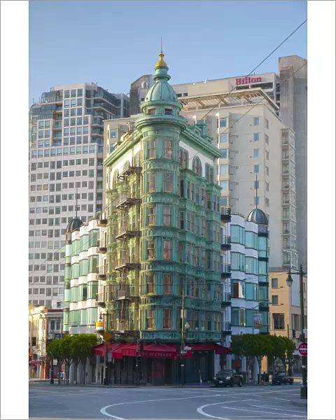 USA, California, San Francisco, Columbus Tower, also known as the Sentinel Building