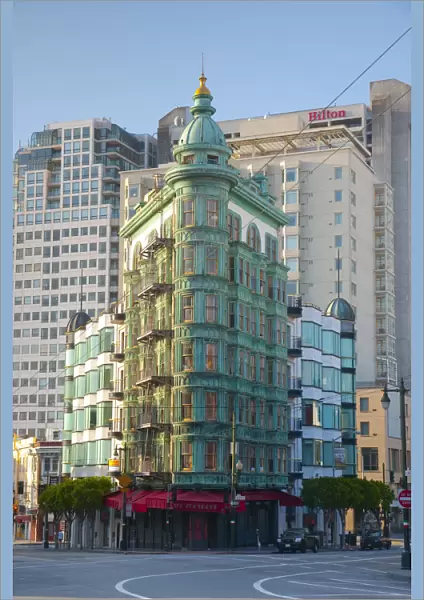 USA, California, San Francisco, Columbus Tower, also known as the Sentinel Building