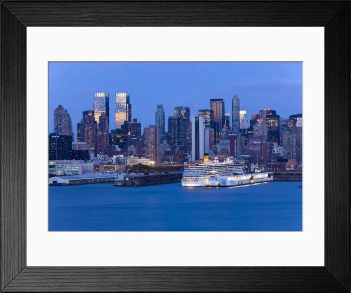 Framed Print : USA, New York City, Midtown Manhattan Skyline Across Hudson River Framed Print : USA, New York City, Midtown Manhattan Skyline Across Hudson River