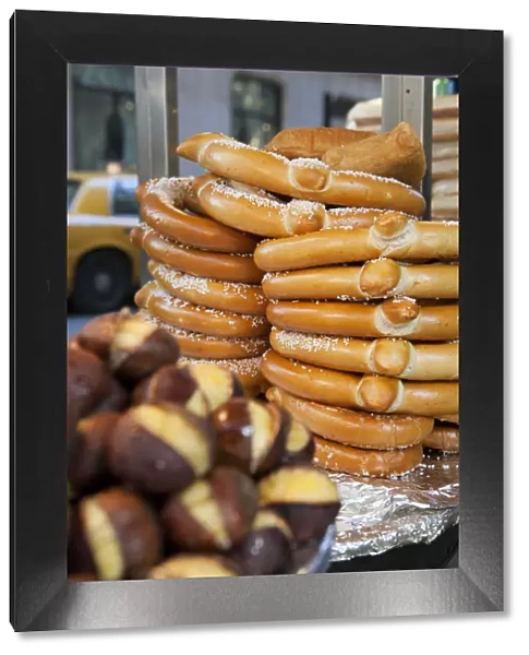 USA, New York City, Manhattan, Pretzels and Chestnuts for sale on Fifth Avenue