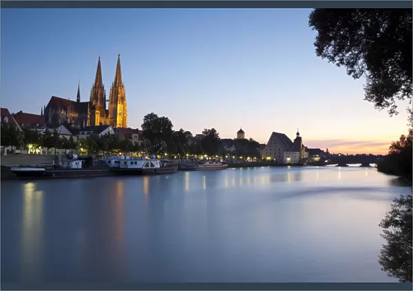 Dom St. Peter cathedral and the River Danube, Regensburg, Germany