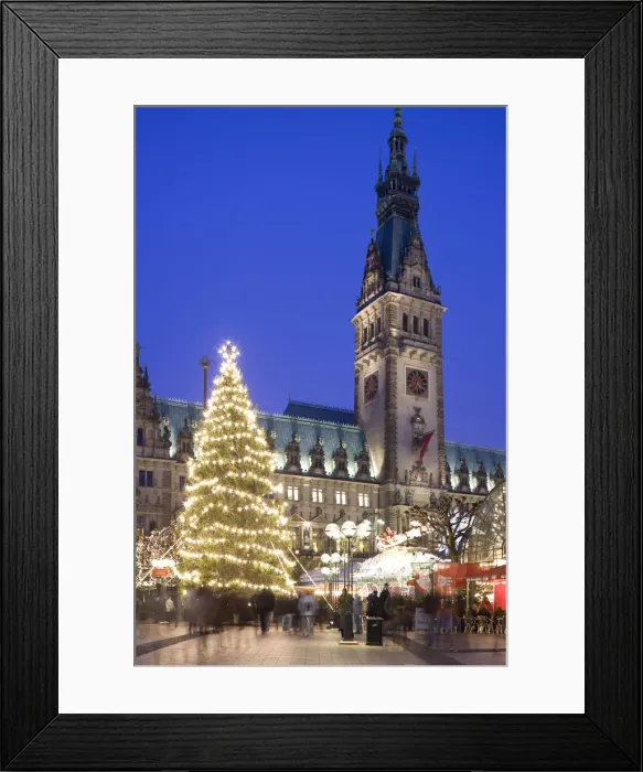 Framed Print : Christmas Market, Rathaus, Hamburg, State of Hamburg, Germany Framed Print : Christmas Market, Rathaus, Hamburg, State of Hamburg, Germany