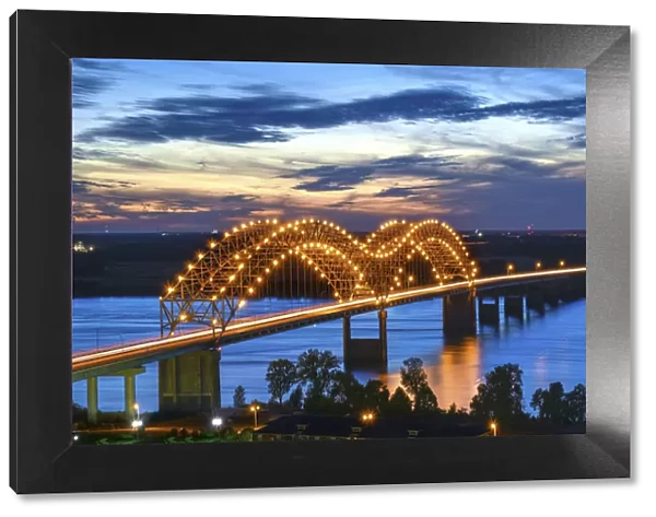 Memphis, Tennessee, Mississippi River, Hernand De Soto Bridge, Connection Between